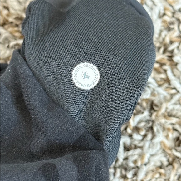 Lululemon Align Highrise Biker Shorts 10” Camo | Size 4 - Picture 3 of 5